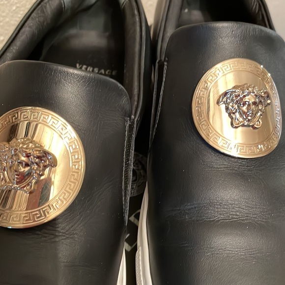 Womens Versace sneakers - Picture 2 of 9